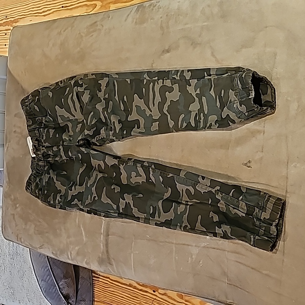 Boys Levi's camouflage jogger pants jeans size 10 reg